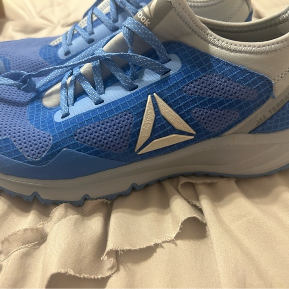 Reebok running shoes - Picture 3 of 3